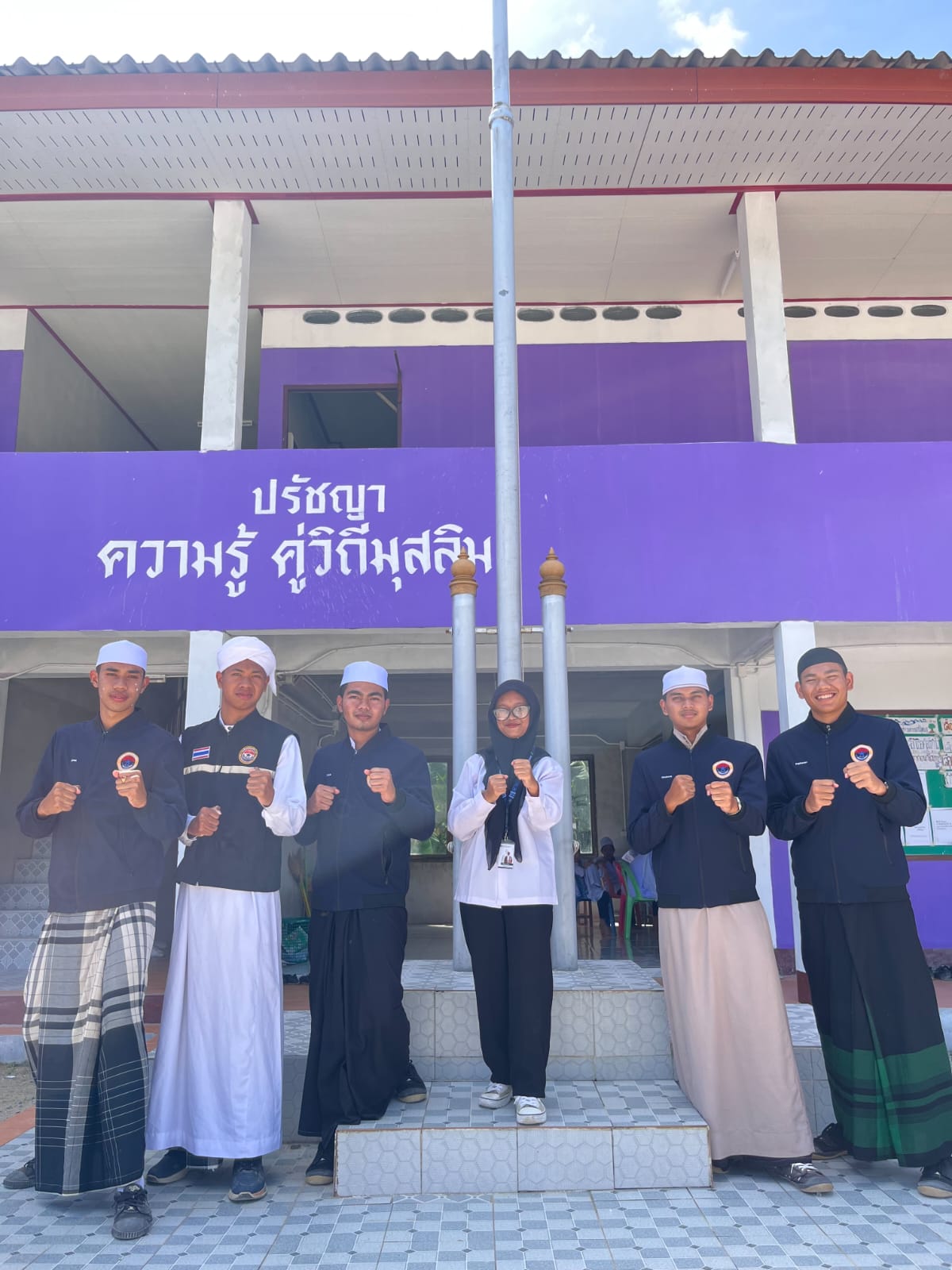 Dari Indonesia ke Thailand, Mahasiswa UNIRA Malang Kenalkan Pencak Silat di Sekolah Thailand